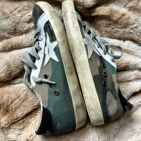 SOLD Golden Goose sneakers size 38 or US 8 - Picture 3 of 5